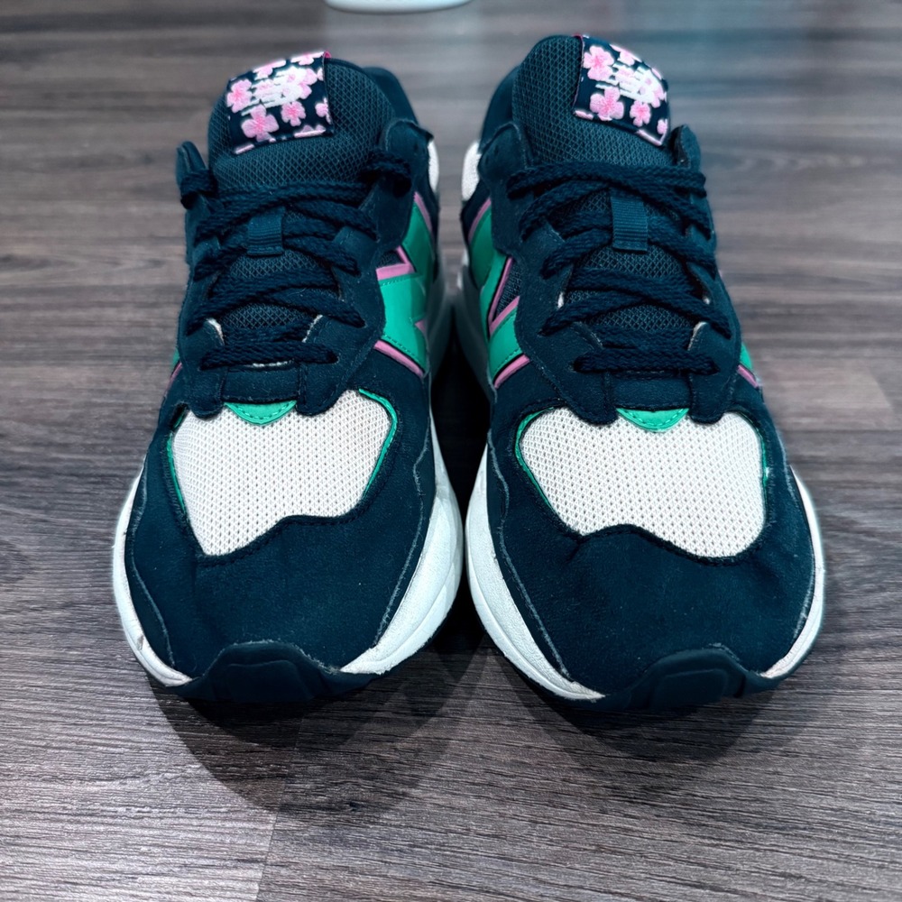 New Balance 57/40 Navy Teal Cherry Blossom Sneakers GC5740TO M 6.5 / W 8 Flaw** - Picture 2 of 8